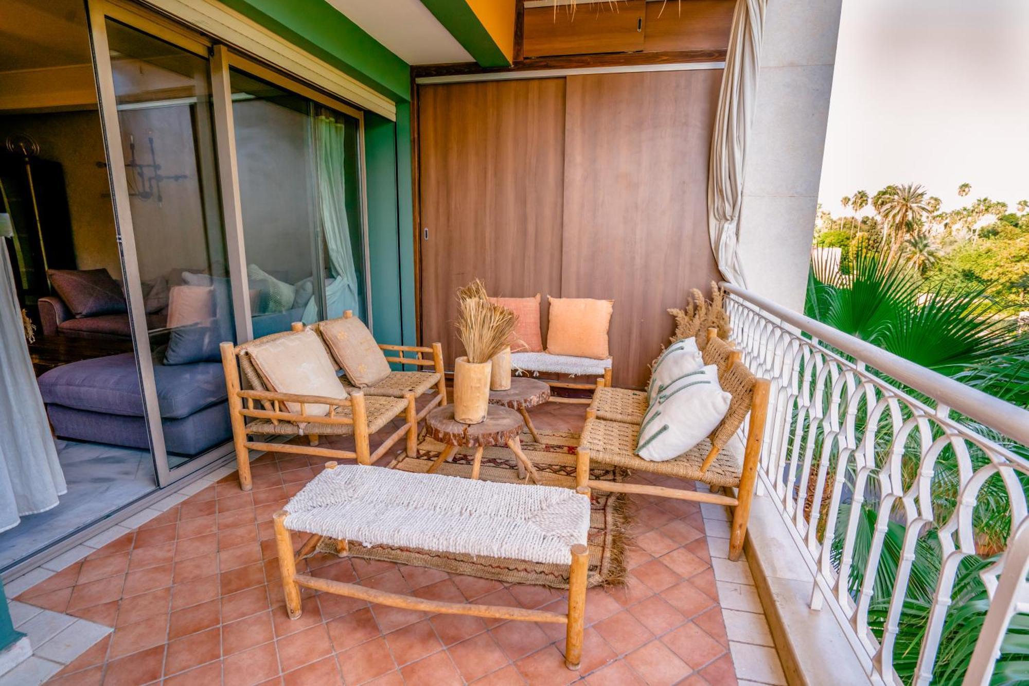 Apartment Vue Imprenable Sur Les Jardins De La D Yves Saint Laurent *